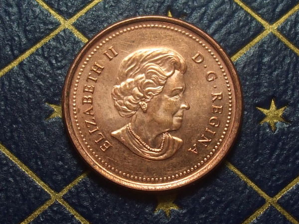 Grade-These-1985-Pointed-5-&-2006-No-P-No-Logo-Mag,-Cents