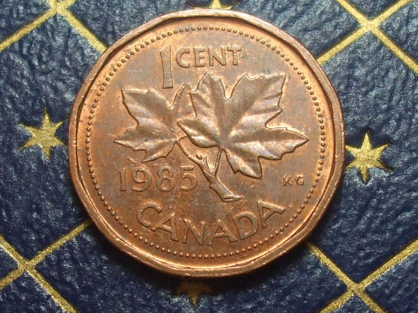 Grade-These-1985-Pointed-5-&-2006-No-P-No-Logo-Mag,-Cents