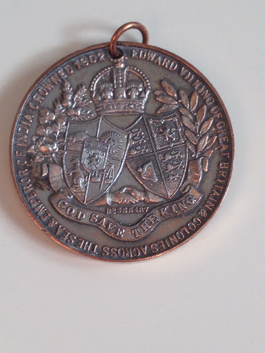 King-Edward-VII-&-Queen-Alexandra-Crowned-1902