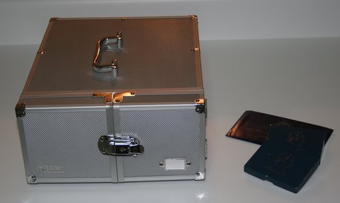 Lighthouse-Coin-Case---Does-Anyone-Use-Them.