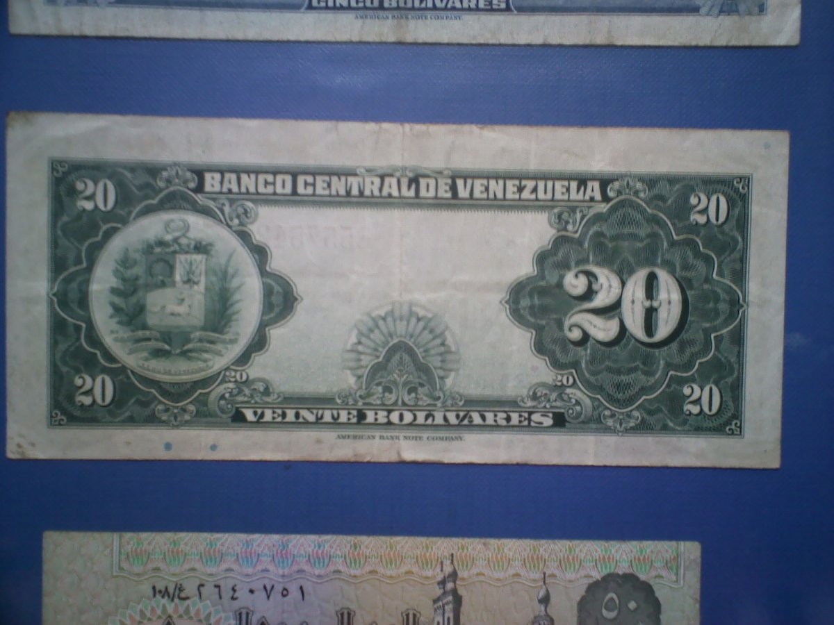 20-Bolivares-1944-&-1945-Venezuelan-Banknotes