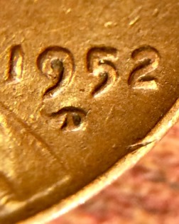 1952-D-Wheat-Cent,-The-D-Looks-Like-It-Has-A-Wing.