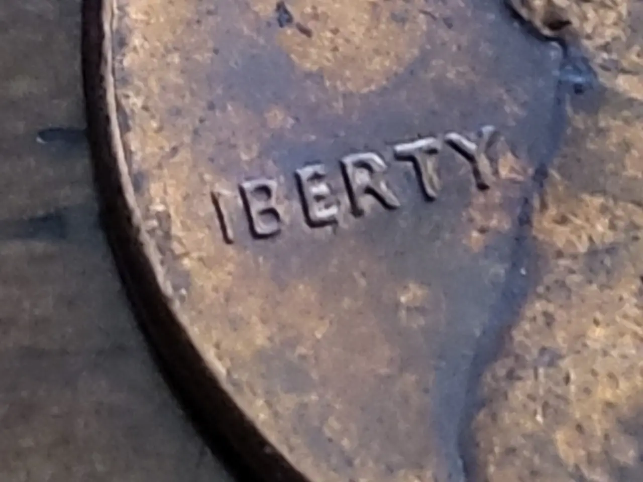 1985-Missing-'L'-Die-Issue-Or-Grease-Fill?