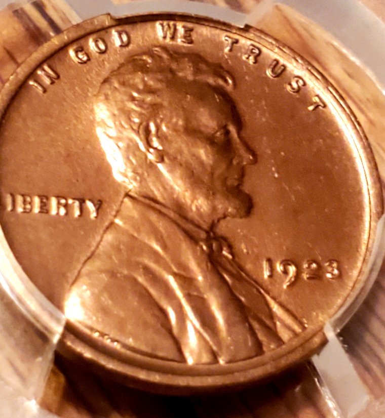 Under-High-Magnification-,-I-See-Nothing-Obviously-Unusual-1923-Lincoln