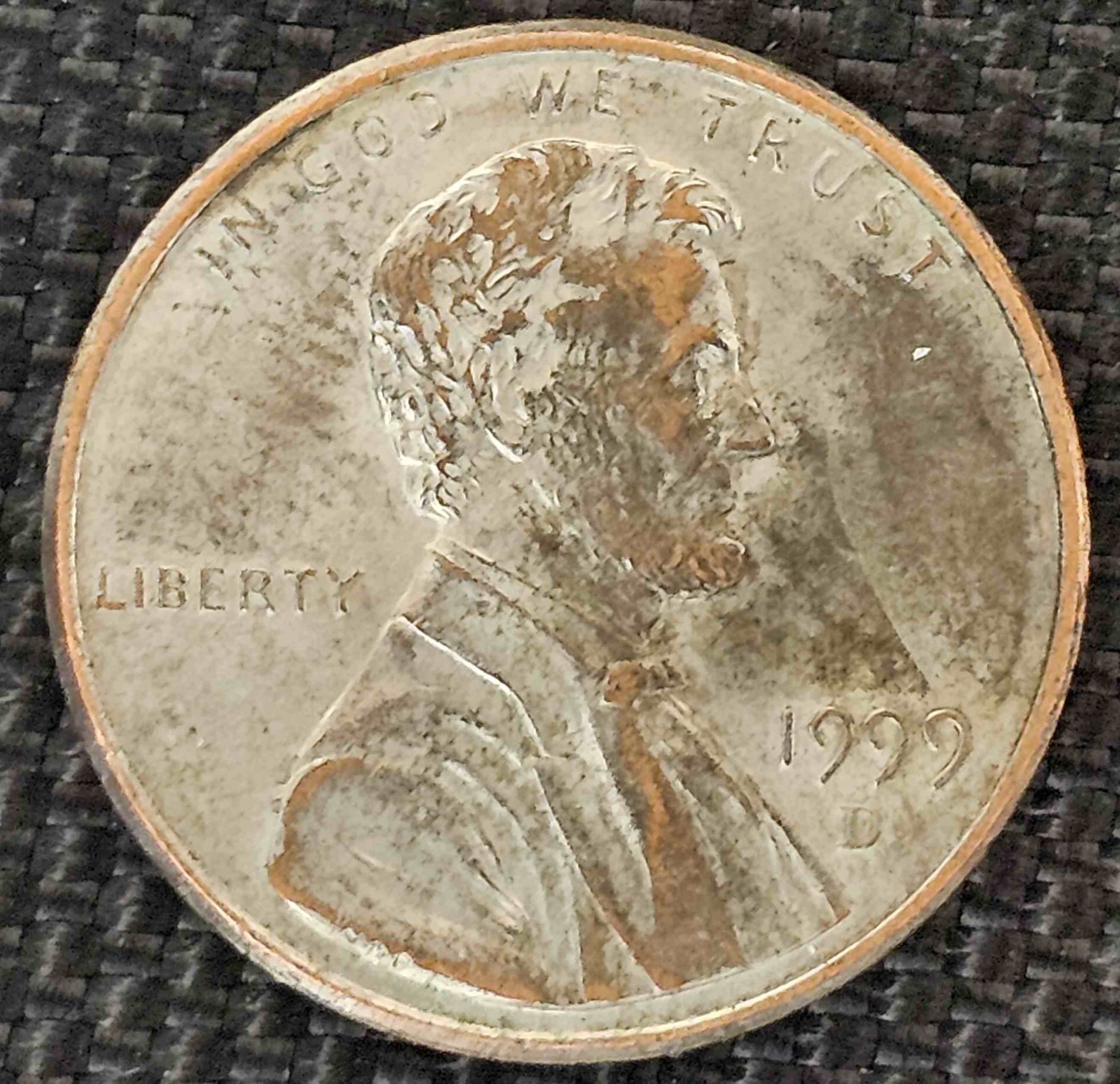 1999-D-Lincoln-Cent---Copper-Coming-Off?