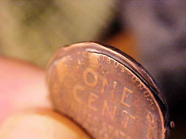 Hello-I-Found-A-1944-Penny-That-Look-Like-It-Trying-To-Come-Apart.
