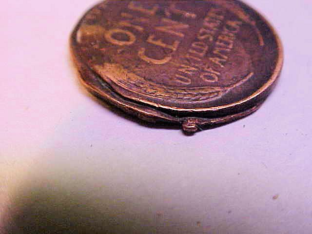 Hello-I-Found-A-1944-Penny-That-Look-Like-It-Trying-To-Come-Apart.