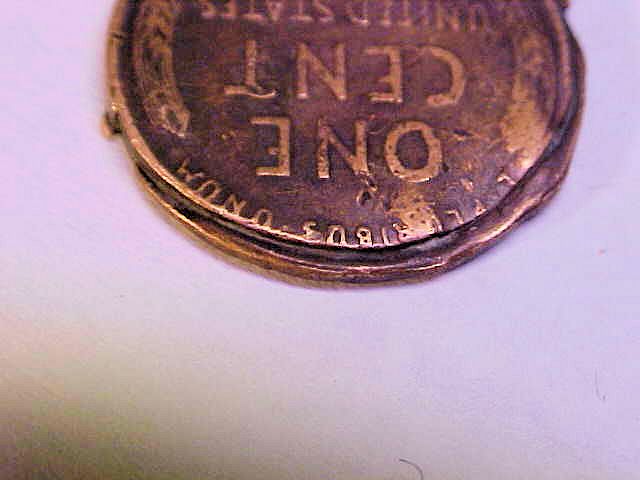 Hello-I-Found-A-1944-Penny-That-Look-Like-It-Trying-To-Come-Apart.