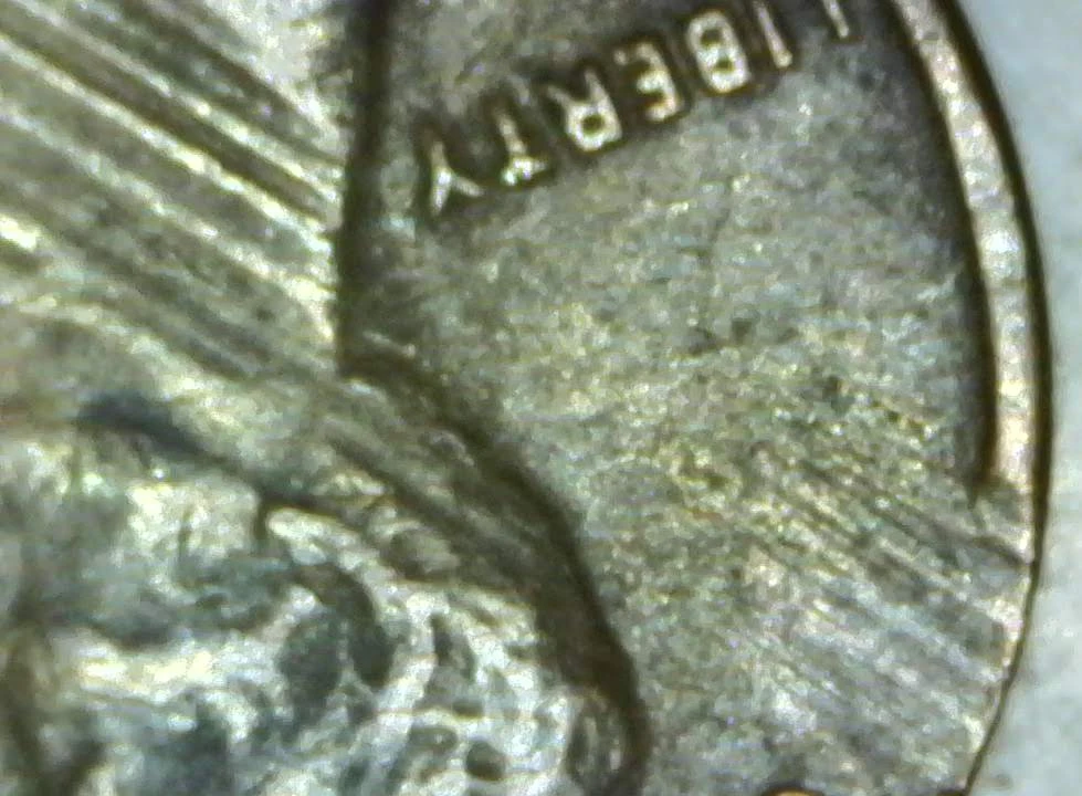 1977-D-Penny-Lines-From-Rim-To-Bottom