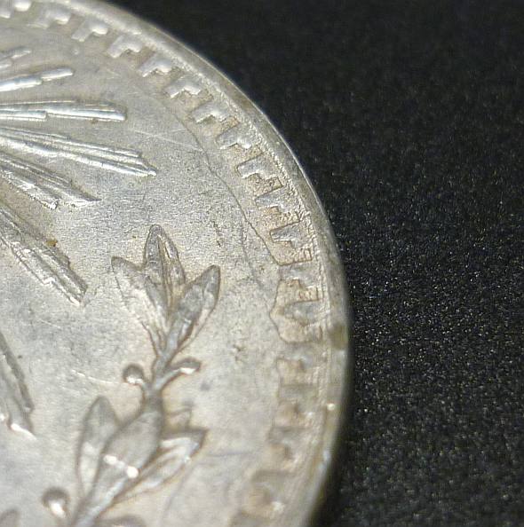 Die-Cracks-On-The-Mid-20th-Century-Mexican-Peso?