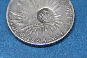 1833-Mexico-Go-Mj-8-Reales