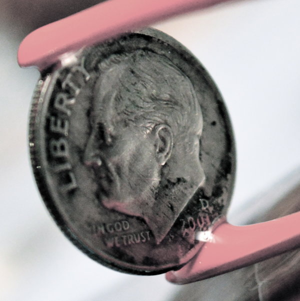 2001-D-Roosevelt-Dime.-2.5-Grams.-Do-You-See-Anything-Odd?