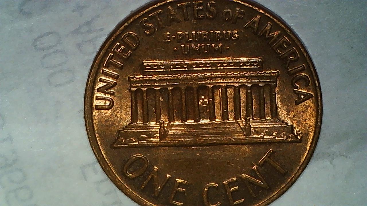 1972-D-Penny-Need-Help-Column-To-The-Left-Of-Lincoln