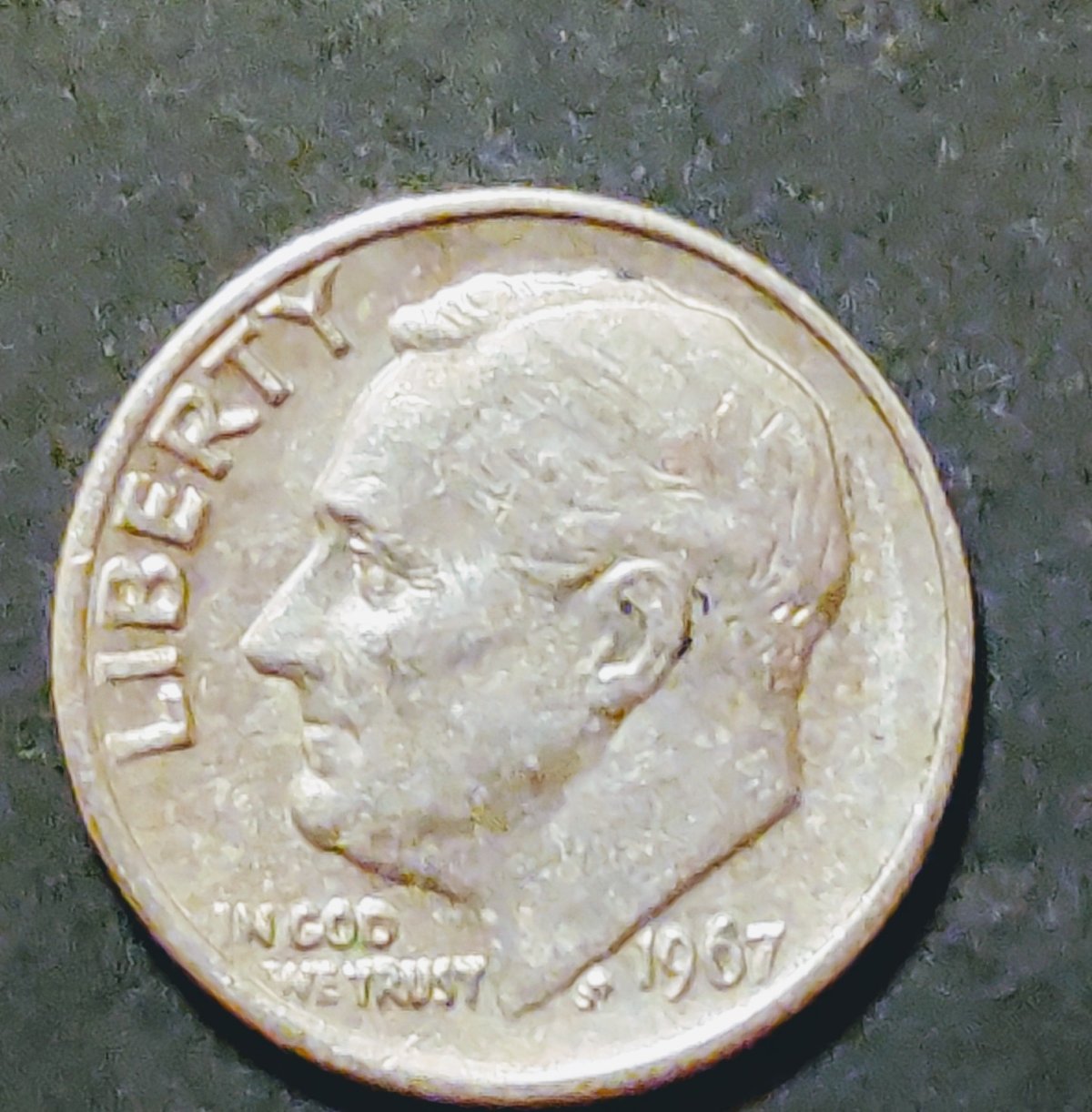 1967-No-Mint-Mark-Dime,-Error?