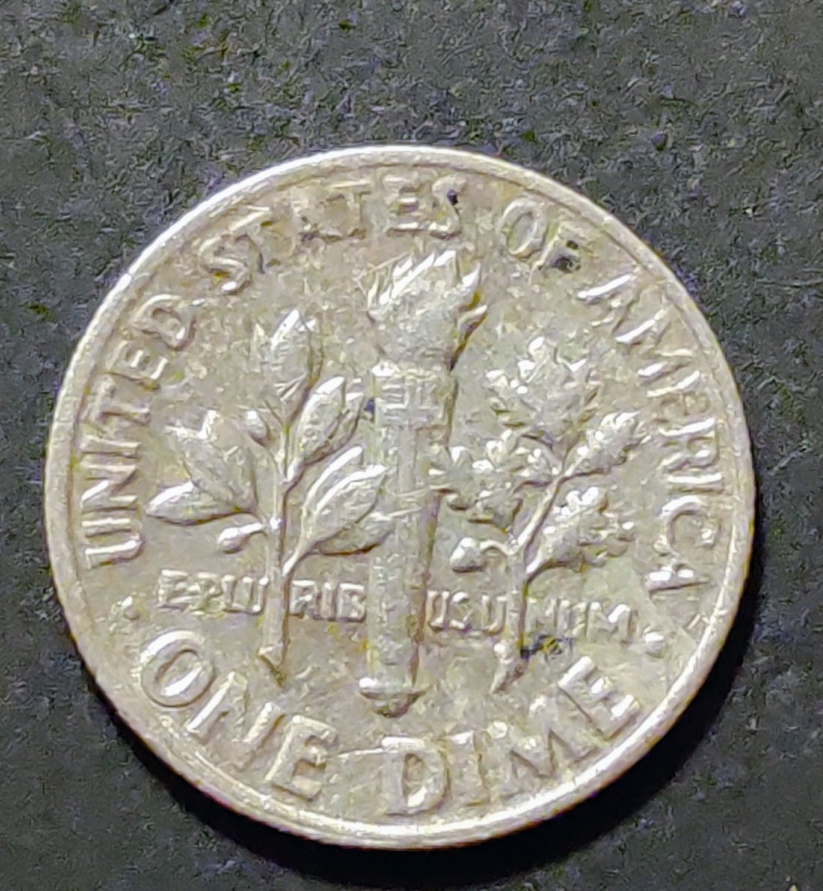 1967-No-Mint-Mark-Dime,-Error?