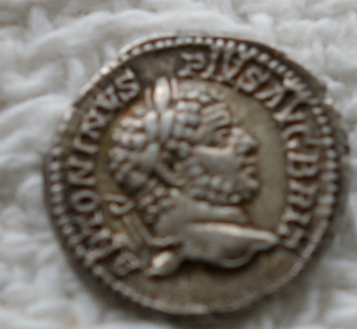 Antoninus-Pius-Roman-Silver-Coin-Id/Value-Help-Required