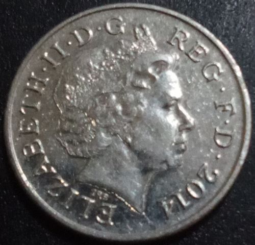2014-Ten-Pence-Error-Queen's-Necklace