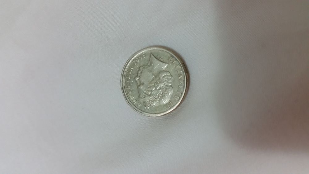 2005-$2-Coin-With-Rim-Error?
