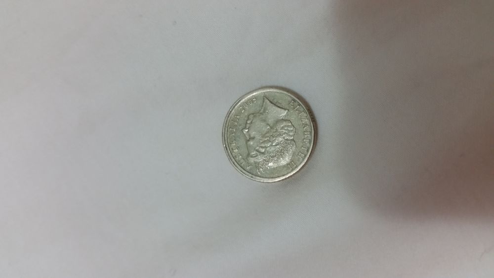 2005-$2-Coin-With-Rim-Error?