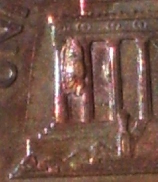 2002-D-Lincoln-Cent--Gas-Bubble-Or-Fragment?