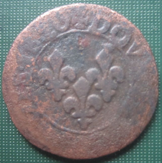 French-Fleur-De-Lis,-ID-Unknown...pls-Help