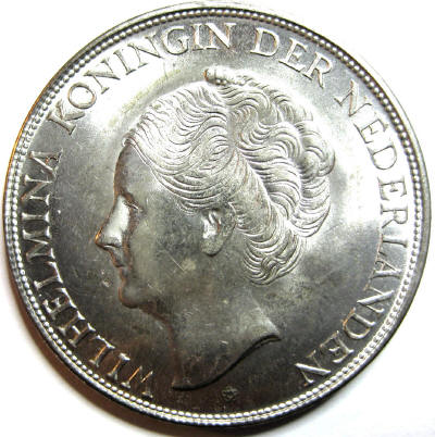 Post-Your-Coins-With-Coats-Of-Arms,-Shields,-Crests,-Crowns,--Etc.