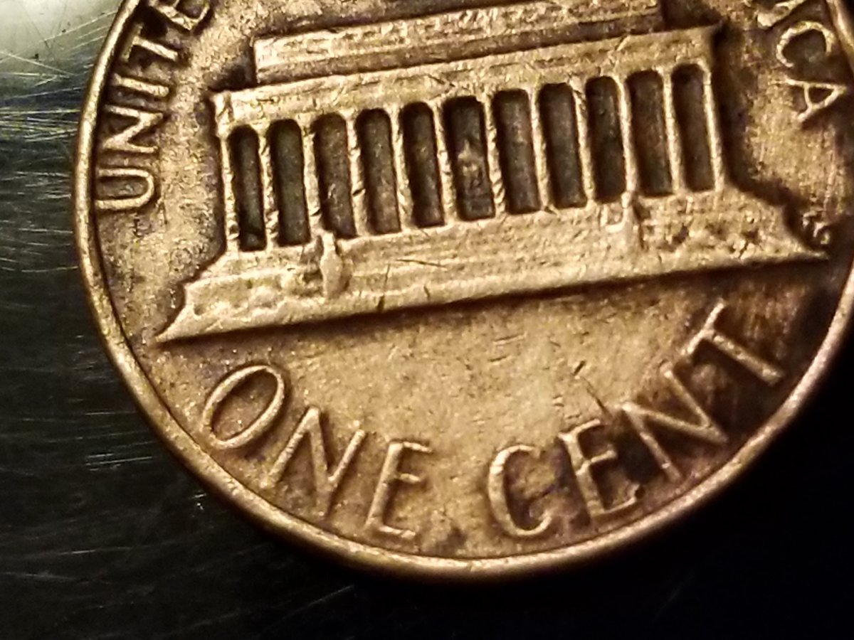 1982-D-Brass-Color-Penny-Is-This-Small-Date-Or-Large?