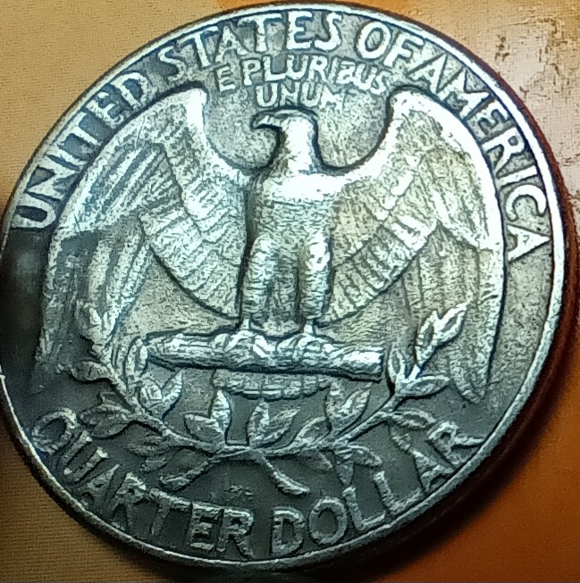 1970-[quarter]-Error-?-The-Coins-Looks-Like-It-Incase-Another-Coin