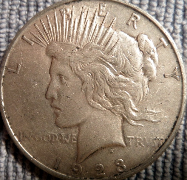 192?-Peace-Dollar-Is-It-A-3-Or-An-8?