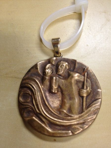 Gold-Medallion---Need-Help-Identifying-It-Please!-: