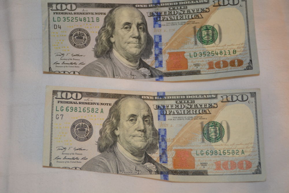 100-Dollar-Bills-Mis-Cut