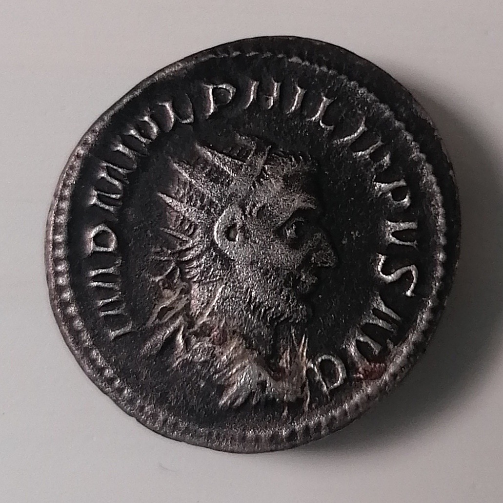 Roman-Antoninianus---Which-Version-Is-Preferable?