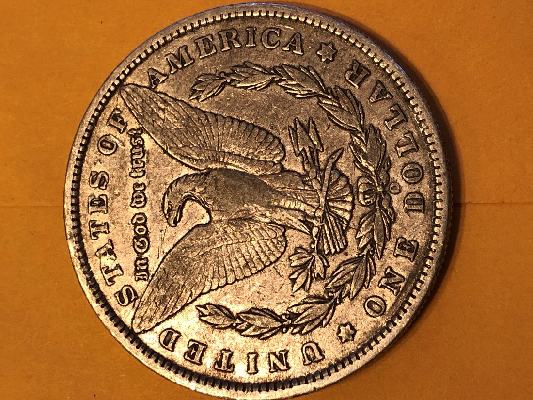 1900-O-Morgan-Silver-Dollar-Crack