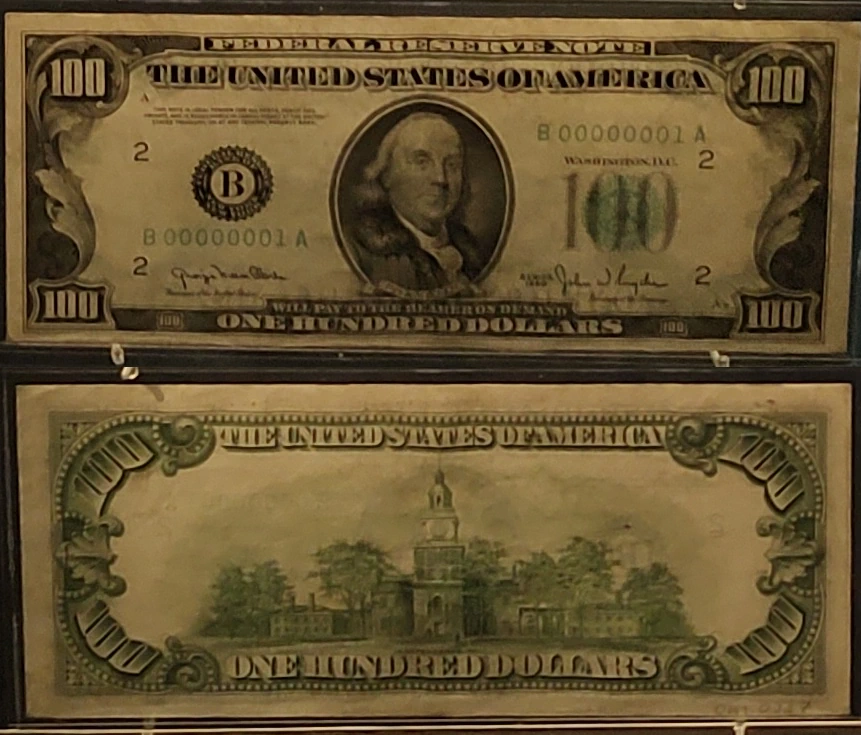 US-Banknotes-At-The-Smithsonian