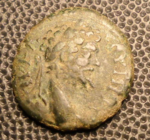 Septimius-Severus-Star-Crescent-Reverse