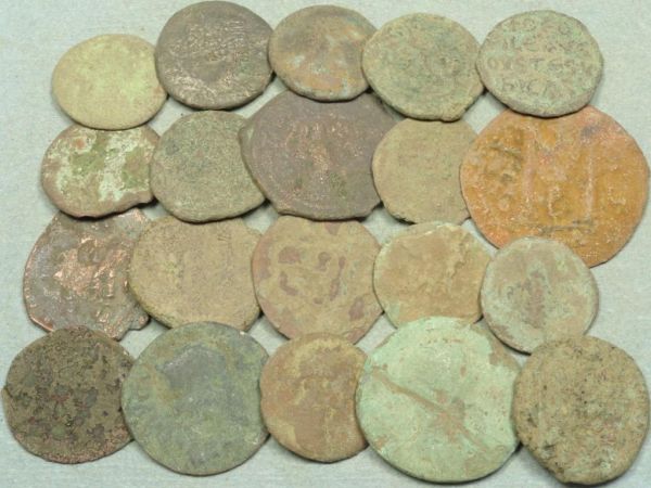 20-Roman-And-Byzantine-Coin-Uncleaned-Lot-See-Any-Keepers