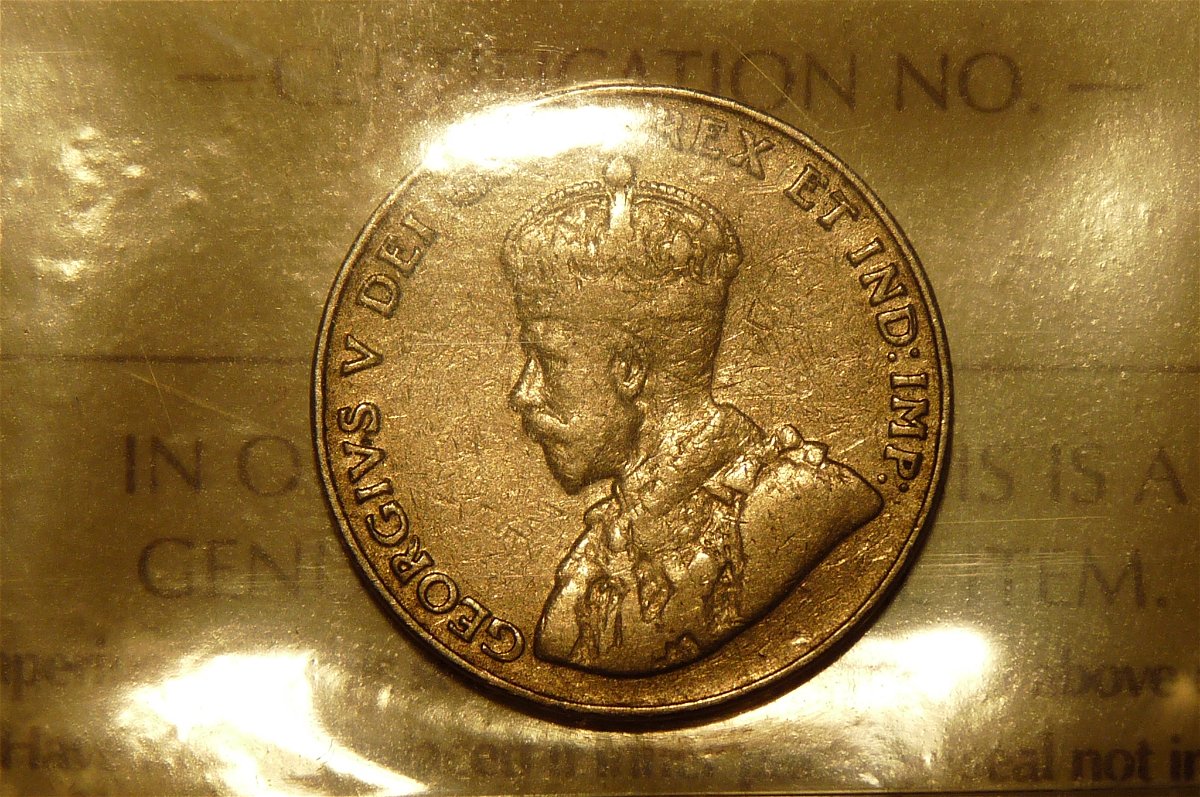 1932-5c-Far-2---Which-One-Would-You-Keep?