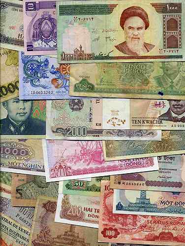 100-World-Banknotes
