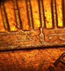 1983-P-Penny;-Metal-Line-Through-Reverse