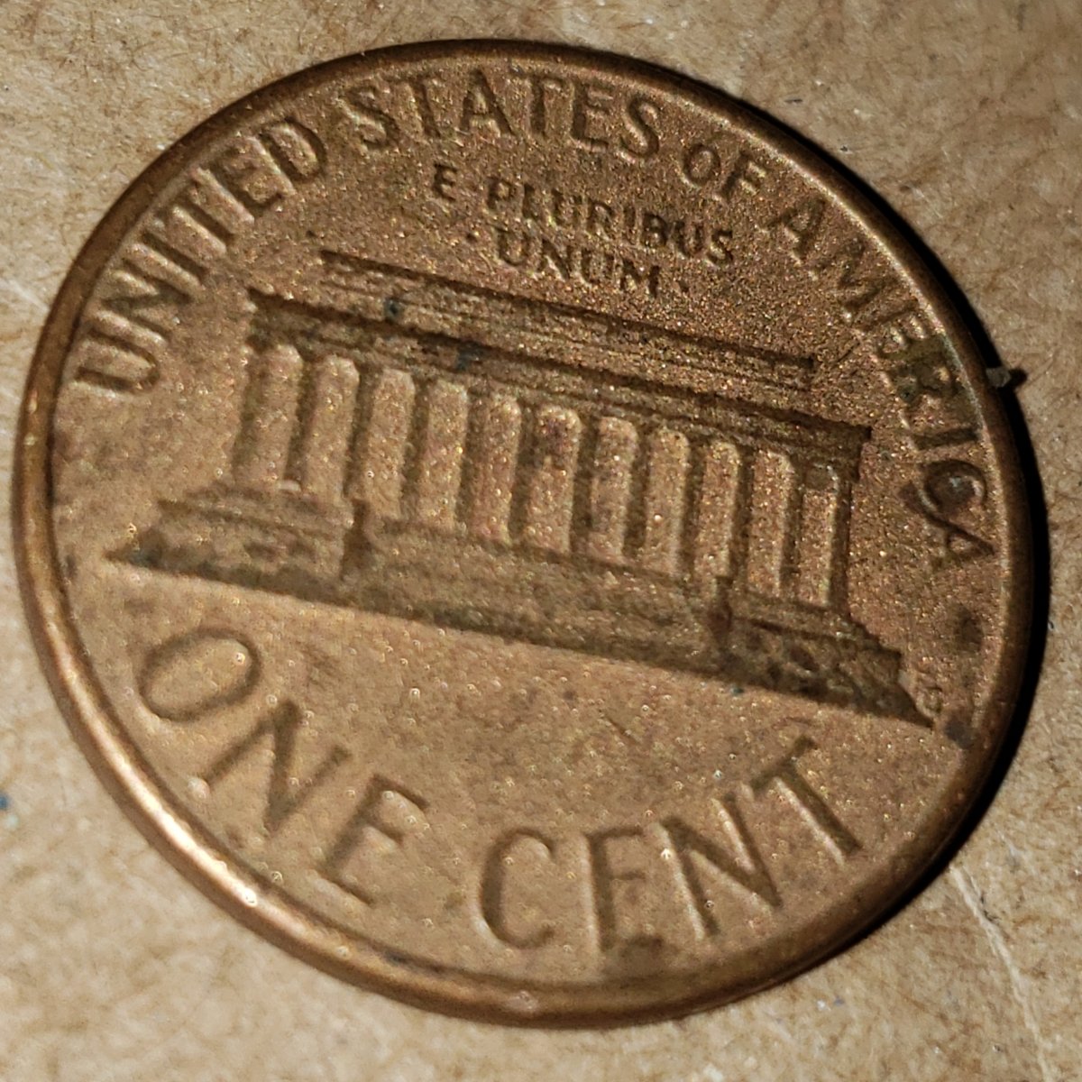 1974-Lincoln-Penny,-Looks-Light-Grey-Or-Something,-Any-Help-Please