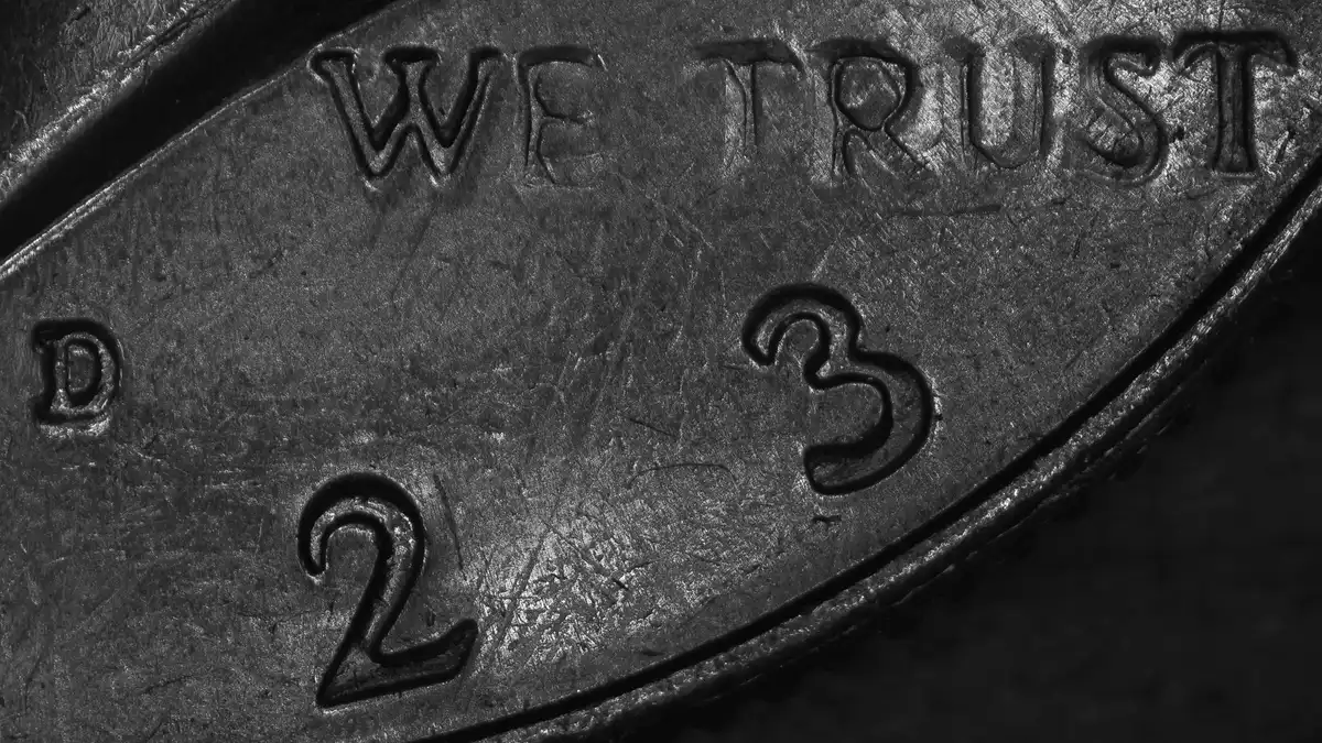 2023-D-Kennedy-Half-Dollar-Error-Or-Over-Greased-Die?