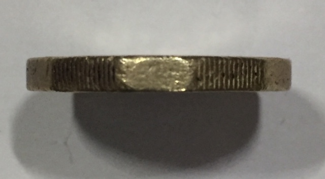 A-Couple-Of-GB-£1-Coins-With-Errors