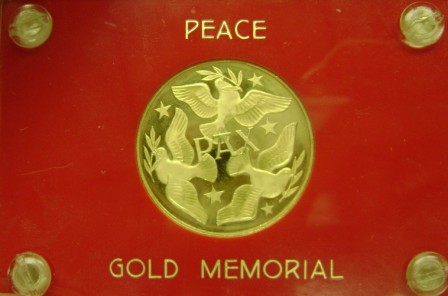 Unidentified-Peace-Gold-Memorial-Medal