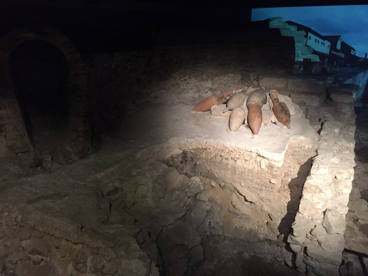 Archaeological-Crypt-Of-The-Ile-De-LA-Cit�