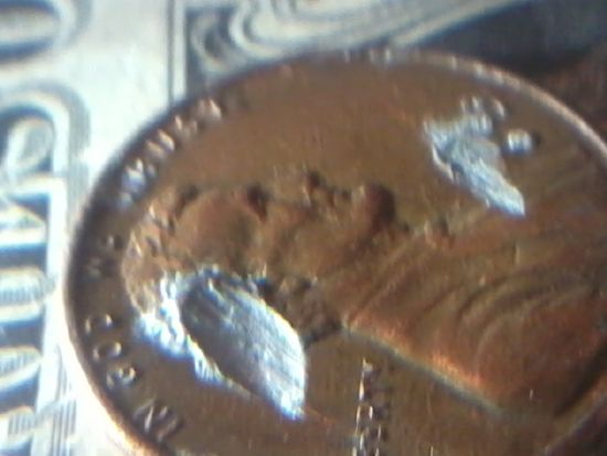 Penny-Help,-1983-D-Clad,-Silver?-Not-Sure