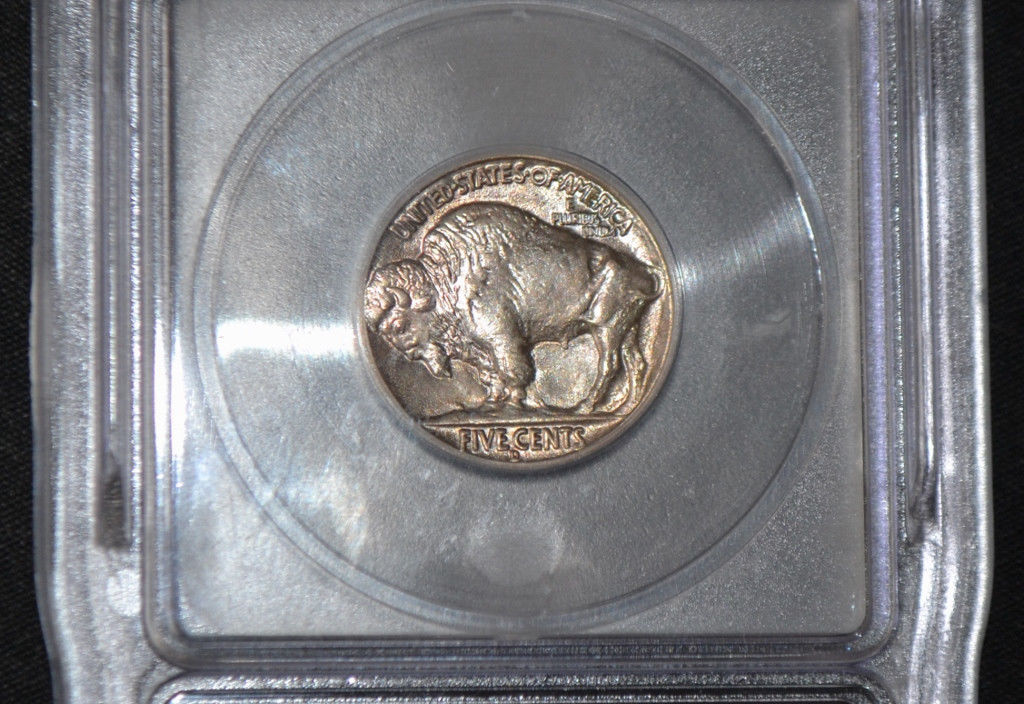 1938-D-Bufffalo-Nickel,-Slabbed