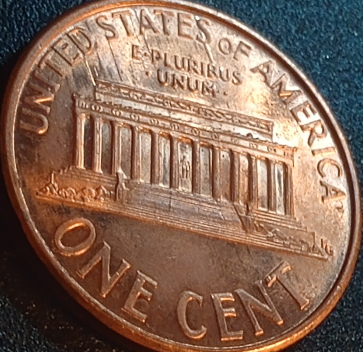 1995-D-Lincoln-Penny-With-Stripes?-On-The-Reverse