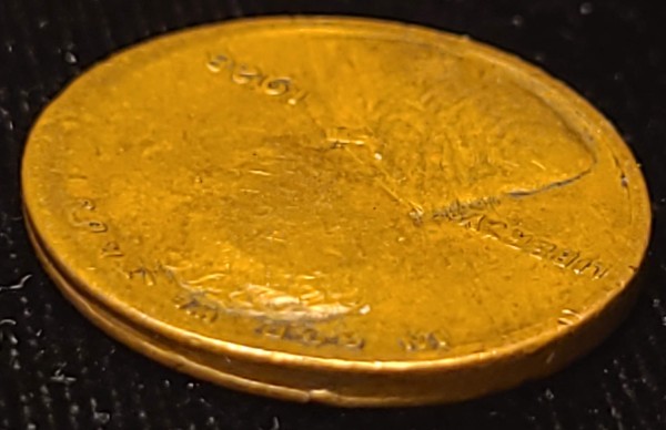 1928-Lincoln-Wheat-Cent-Clamshell-/-Planchet-/-Lamination-Error?