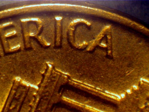 1975-Penny-DDR,-Is-It?