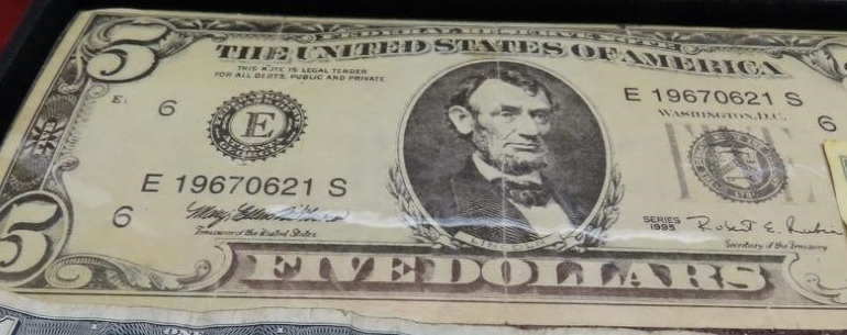Is-This-Five-Dollar-Bill-Fake?